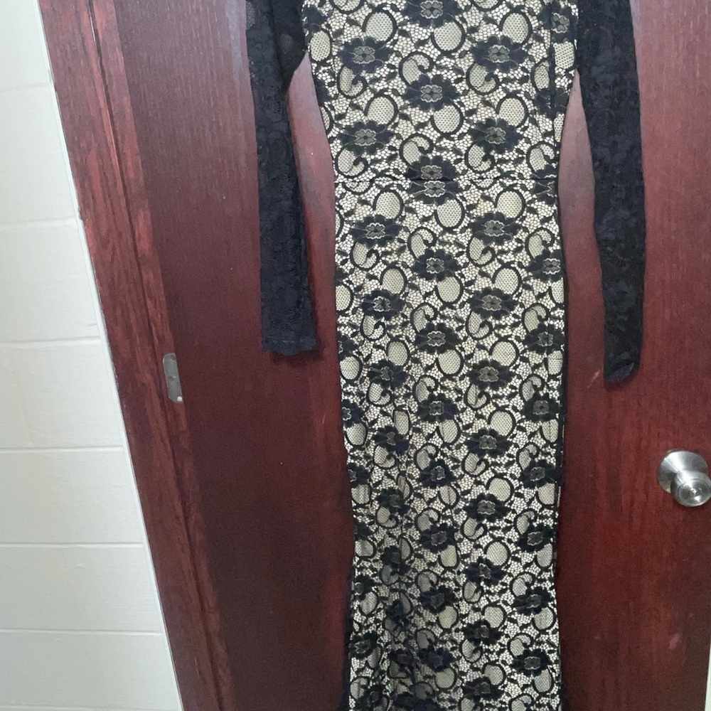 Long sleeve black lace dress 💟